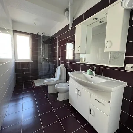 Kukes Apartment Hotel * Kukes