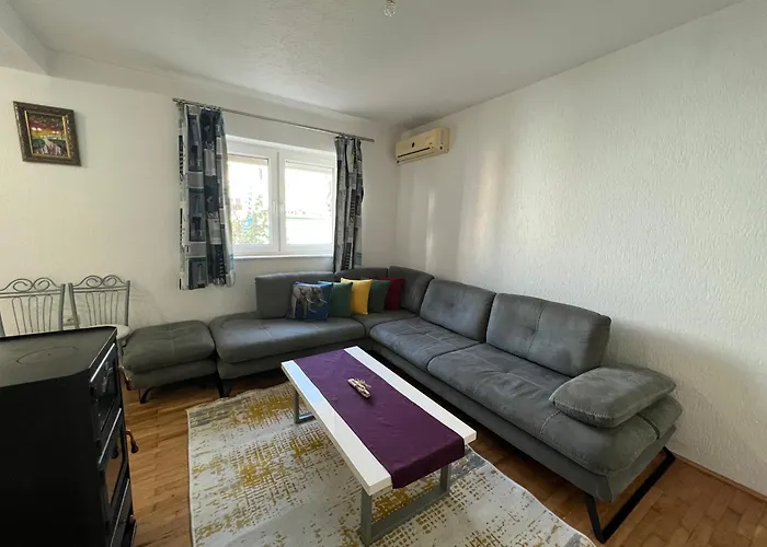 Kukes Apartment Hotel Lejlighed