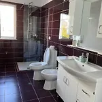 アパート Kukes Apartment Hotel *