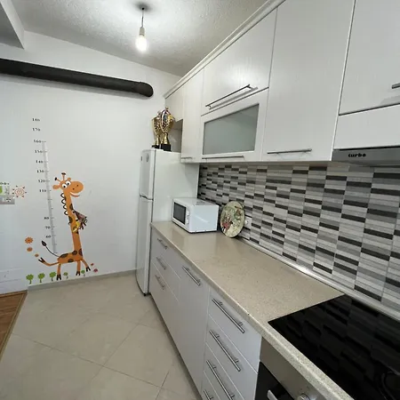 아파트 Kukes Apartment Hotel *